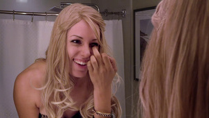 wesoła kobitka z pięknym ciałkiem