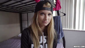 twarde tortury pieszczenie prądem