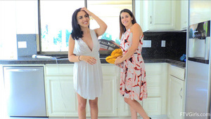 mama ciągnie cienką pałeczkę