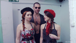 taki ma orgazm że aż popuściła z zaworu