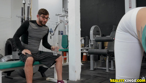 młoda monique penetrowana