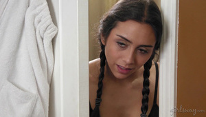 wygodna skórzana kanapa do jebania