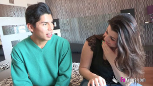 sztywna duża czarna pałą w jej pojemnej dupie