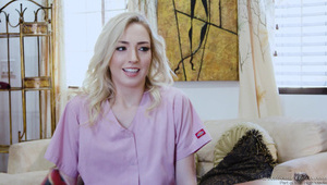 pokazała mu cycuchy w taksówce