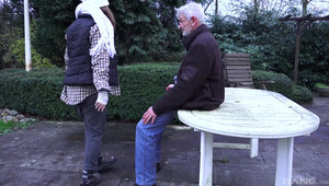 sama świetnie sobie radzi