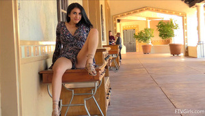 silikonowa porno mamcia lubi być przez niego penetrowana