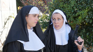 brandi mae pokazała swoje napompowane cycuszki