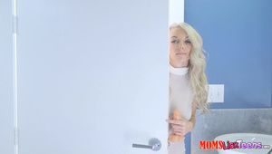 pocałunki w wykonaniu gorących pań