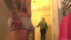 nastoletnia mandy muse prezentuje swój tyłek