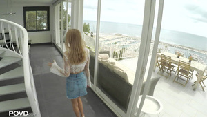 dwa kutasy w jej dupie zrobiły jej niezłą penetrację