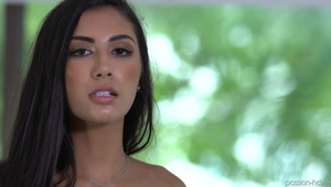 fajne lesby spijają mocz z cipska