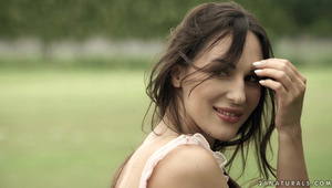 silikonowa blada laska jest pchana w cipsko