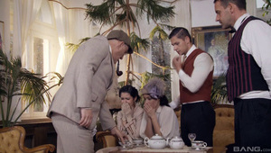 zgrabne ciałko i sterczące sutki