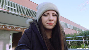 puka ją bo kocha jej ciałko