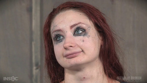 piwne oczka trzydziestoletniej blondyny