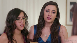 delikatna lodziara wie jak zadowolić pałkę