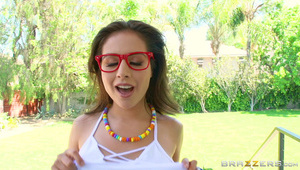 młoda pieści cyca i picze