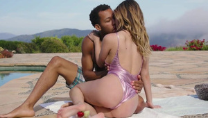 emo kocica lubi analne posuwanie