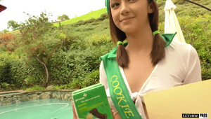 facet posuwa rudą i seksowną lisicę