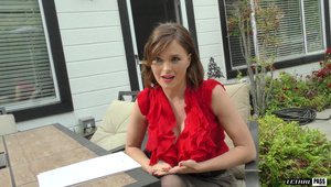 sharon lee obciąga fiuta na wakacjach