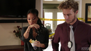 rucha fajną barbie w buźkę