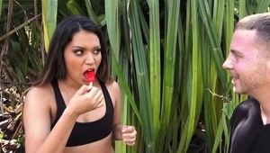 amatorzy baraszkują w hotelu