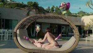 lizanie jaj i obciąganie długiego fiuta