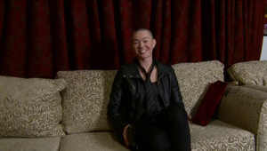 każdy chce się dostać do jej zarośniętej szparki