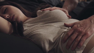 tatuś rucha blondi na łyżeczkę