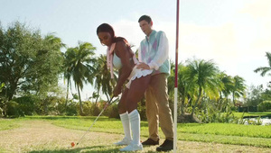 prześliczna łania z koczykami w sutkach