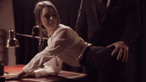 fajna tajka bawi się szparką