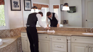 baba lubi pokazywać cycki i ssać kutasa