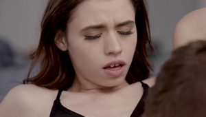 misa kikouden ciągnie penia za kratami