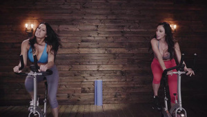 mięśniaki zaopiekowały się jej małymi cycuszkami