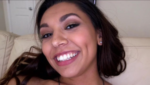 wytryski w słodkie usta