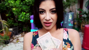 blondi fajnie podskakuje na kutasku