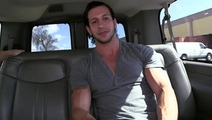 agentka wsiadła na amatora