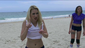 słodka niunia i jej zwinne stópki