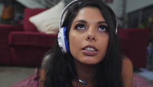 little caprice jest posuwana w łazience