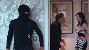 dojrzała seksi niunia robi loda