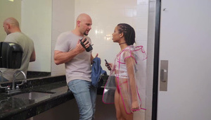 zapłacił nastolatkom bo zawsze marzył o trójkącie