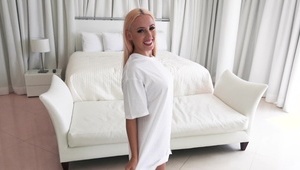 vanessa kocha białe pały