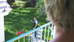 kamerzysta pieprzy swoją słodka dziewczynę