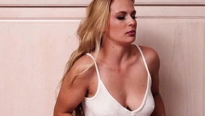 bezwstydne ekshibicjonistki na ulicach