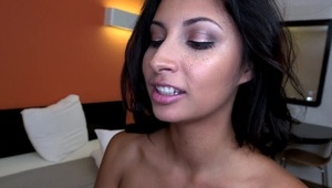 ostra masturbacja w kuchni na ladzie