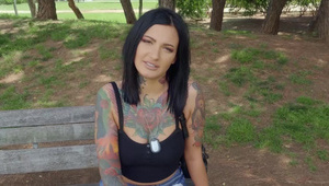 dwie napalone zabawiają się gdzie podadnie