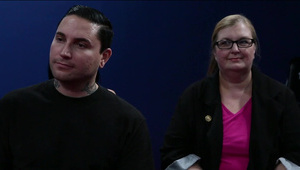 brunetka wyciągnęła swoją zabaweczkę