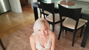 młoda i delikatna azjatka