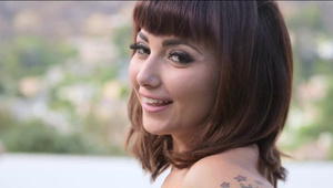 naturalna i krągła dziunia wypina swe gorące poślady