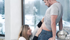 gorąca christen courtney masturbuje się dwiema zabawkami